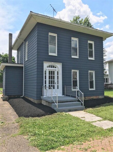 902 W High St, Mount Vernon, OH 43050