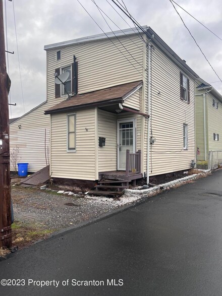 1012 Boland Ct, Scranton, PA 18505
