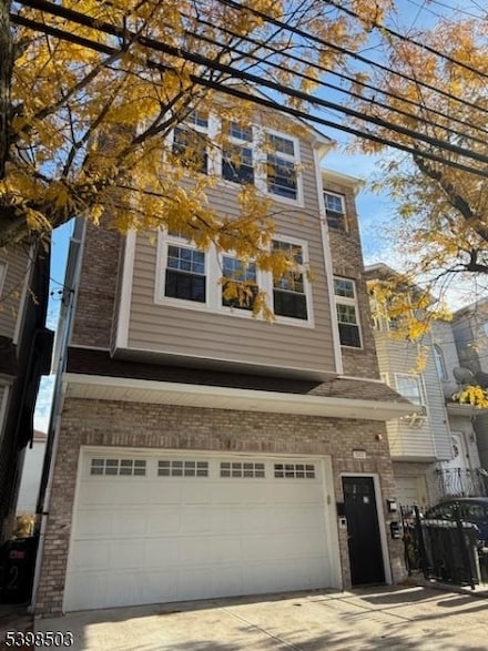 162 S 8th St, Newark, NJ 07107