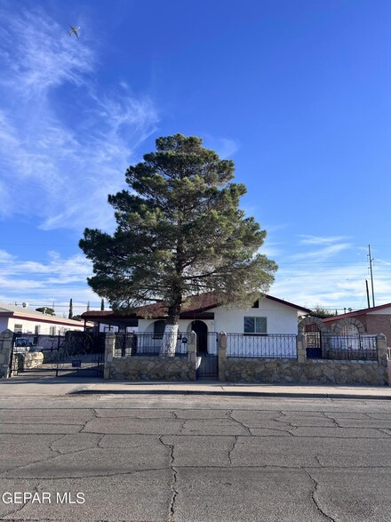 6225 Tampa Ave, El Paso, TX 79905
