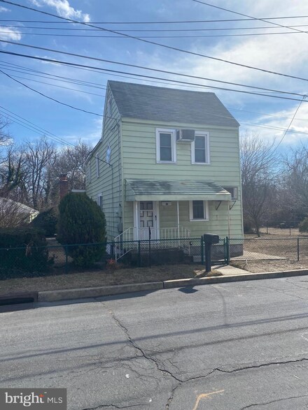 517 Merchant St, Cherry Hill, NJ 08002