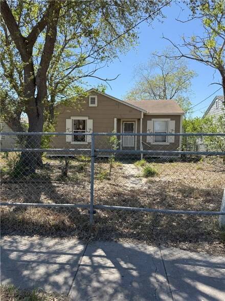 1449 16th St, Corpus Christi, TX 78404