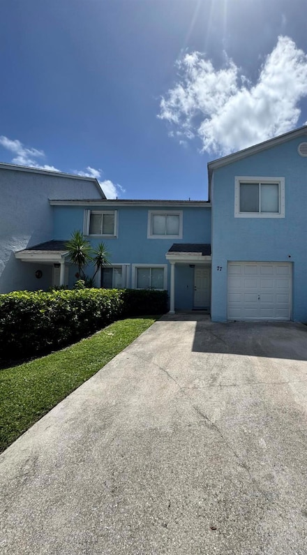 77 Fairway Ln, Royal Palm Beach, FL 33411