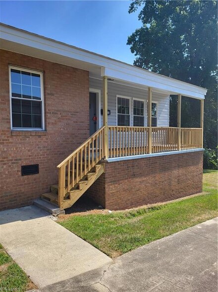 506 Saunders Place, High Point, NC 27260