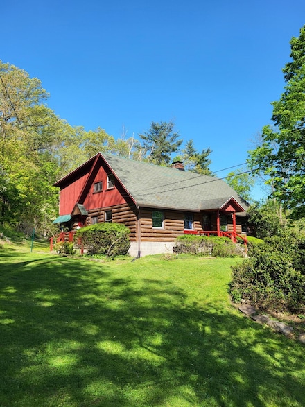 224 2nd St, Laceyville, PA 18623