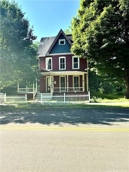 8 Ithaca St, Waverly, NY 14892