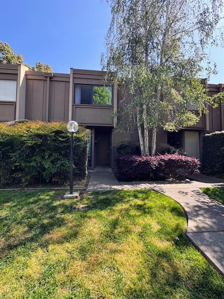 2224 Woodside Ln Unit 5, Sacramento, CA 95825