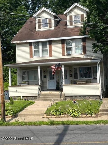 1405 Crane St, Schenectady, NY 12303
