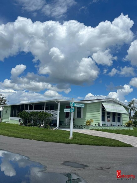 5700 Bayshore Rd Unit 205, Palmetto, FL 34221