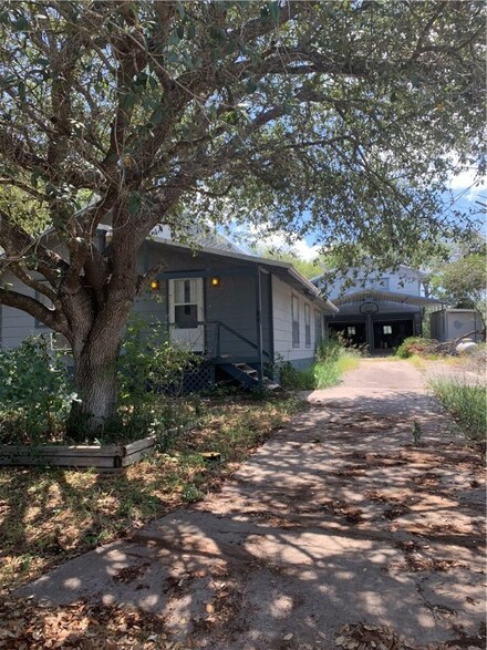 121 2nd St, Lake City, TX 78368