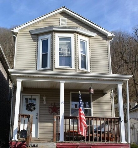 524 Highland St, Follansbee, WV 26037