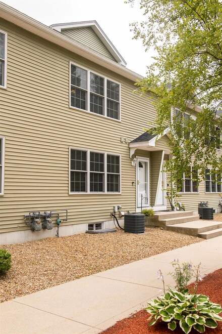 4 Steeple Chase Rd, Hampstead, NH 03841