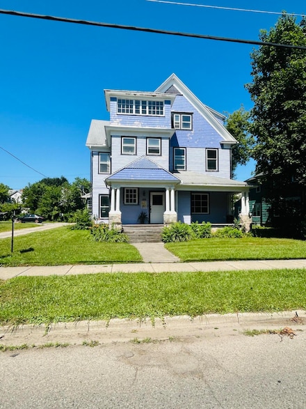 514 1st St, Jackson, MI 49203