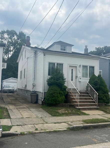 224 E New York Ave, Valley Stream, NY 11580