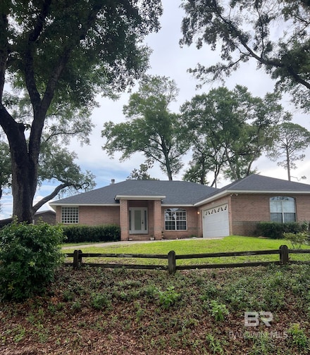 2204 Club House Dr, Lillian, AL 36549