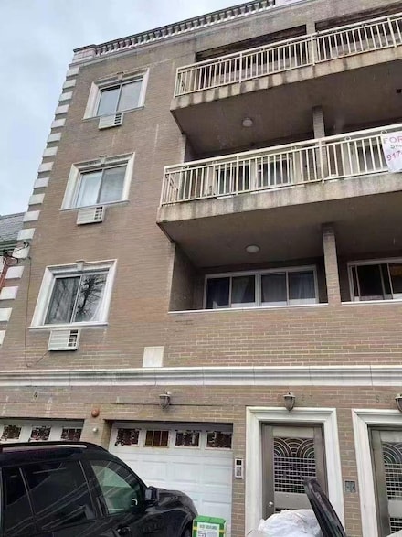 88-27 53rd Ave Unit 2R, Elmhurst, NY 11373