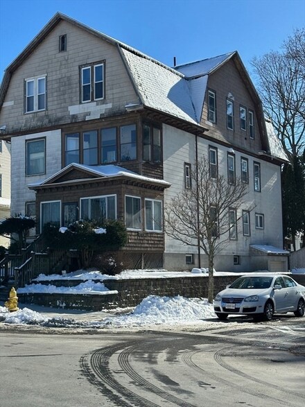 95 May St, Worcester, MA 01602