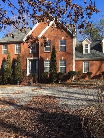 1386 Lakeside Dr, Louisa, VA 23093