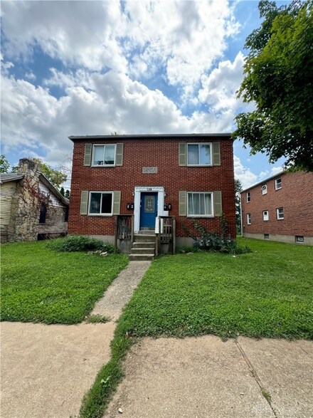 138 Laura Ave, Dayton, OH 45405