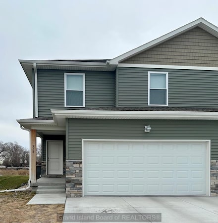 962 E 19th St, Grand Island, NE 68801
