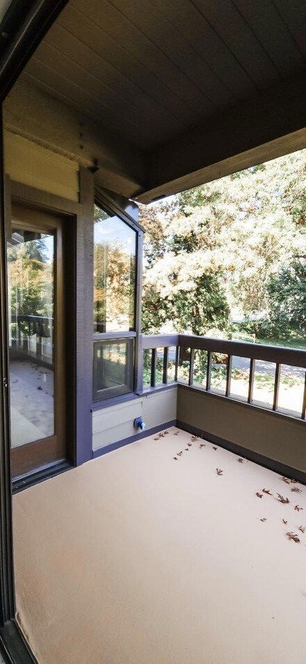 115 Rogue River Hwy Unit 202, Grants Pass, OR 97527