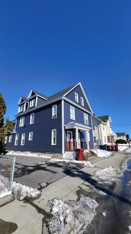 269 Westford St Unit 269, Lowell, MA 01851