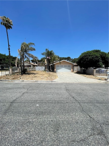 18854 6th St, Bloomington, CA 92316