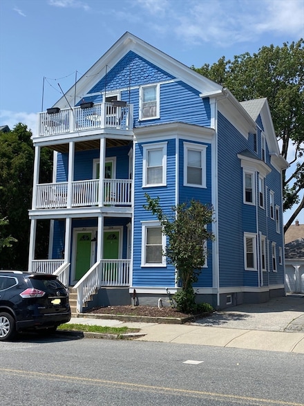 202 Rochambeau Ave Unit 2, Providence, RI 02906