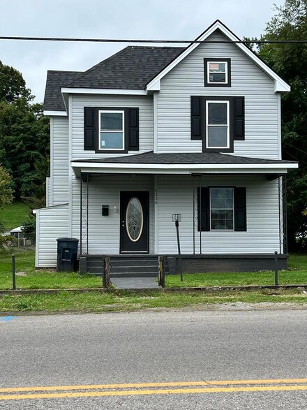 2326 Roanoke Ave SW, Roanoke, VA 24015