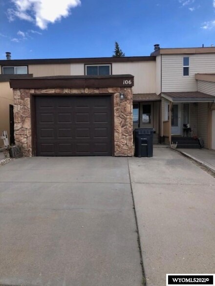 106 E Davis St Unit Washington, Rawlins, WY 82301