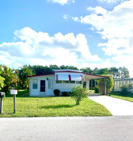 7747 SE Swan Ave, Hobe Sound, FL 33455