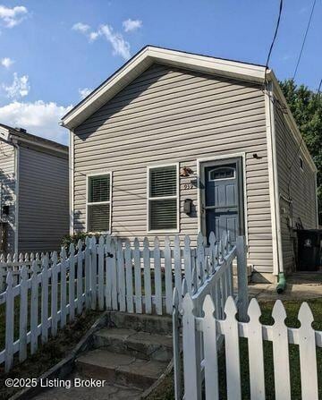 939 Goss Ave, Louisville, KY 40217