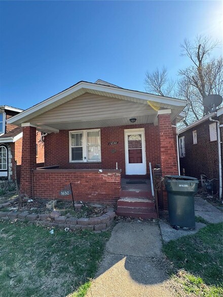 1650 McLaran Ave, Saint Louis, MO 63147