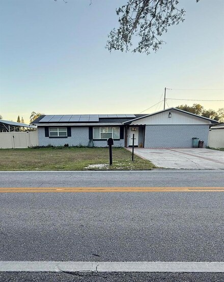 620 Lake Ned Rd, Winter Haven, FL 33884
