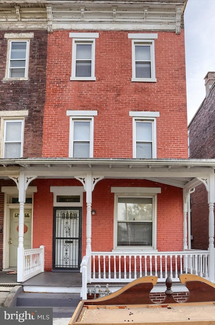 627 Emerald St, Harrisburg, PA 17110