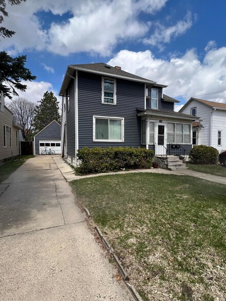 908 3rd Ave NW, Austin, MN 55912