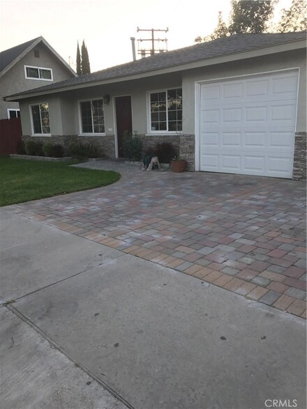 16235 Hunsaker Ave, Paramount, CA 90723
