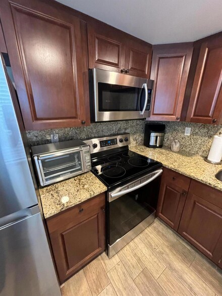 691 Burgundy O, Delray Beach, FL 33484