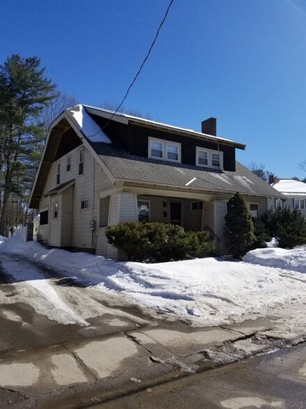 5 Beechmont St, Claremont, NH 03743
