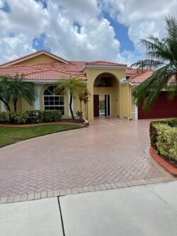 9978 N Springs Way, Coral Springs, FL 33076