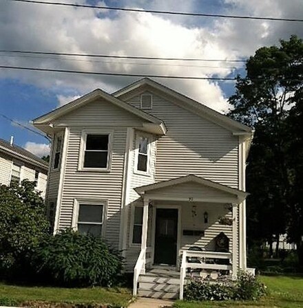 92 Crescent St, Franklin, MA 02038