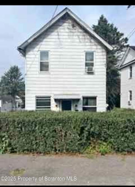 143 Bellman St, Throop, PA 18512