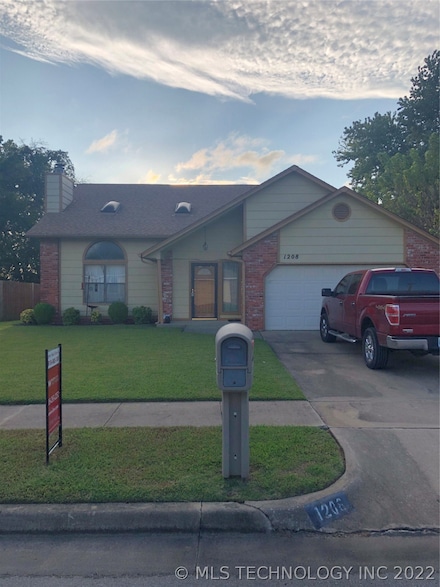 1208 N Cypress Ave, Broken Arrow, OK 74012