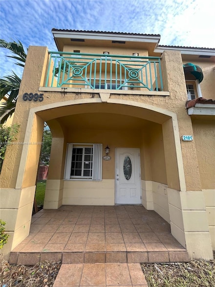 6995 NW 173rd Dr Unit 2101, Hialeah, FL 33015
