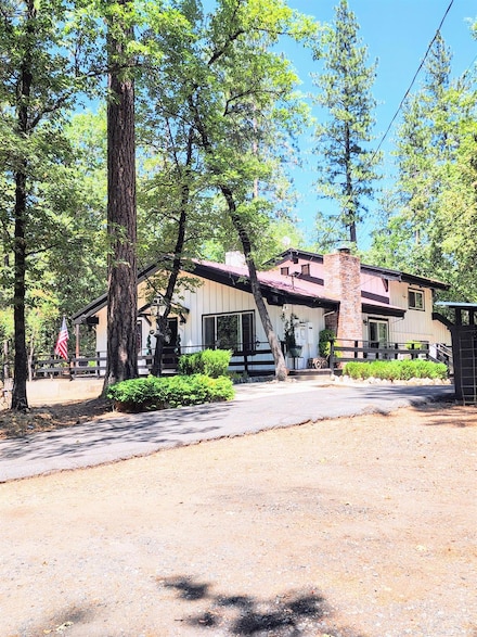 16390 Creekside Dr, Sonora, CA 95370