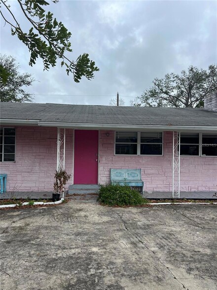 2642 46th St S, Gulfport, FL 33711