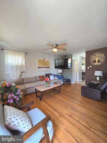 4931 Pennway St, Philadelphia, PA 19124
