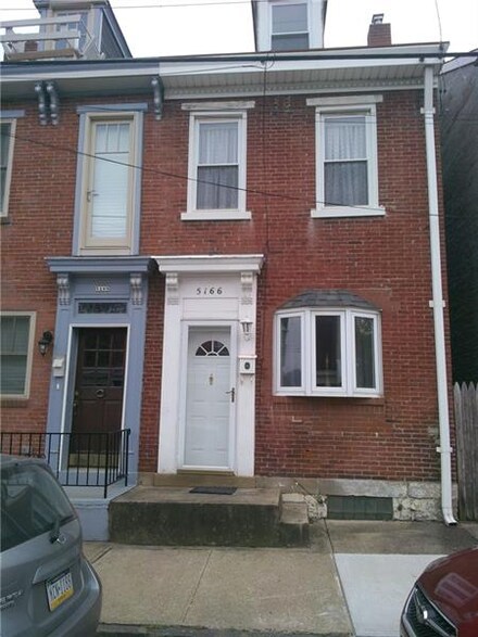 5166 Carnegie St, Pittsburgh, PA 15201