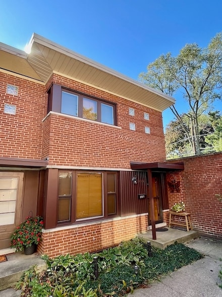 1 Ridge Rd, Wilmette, IL 60091
