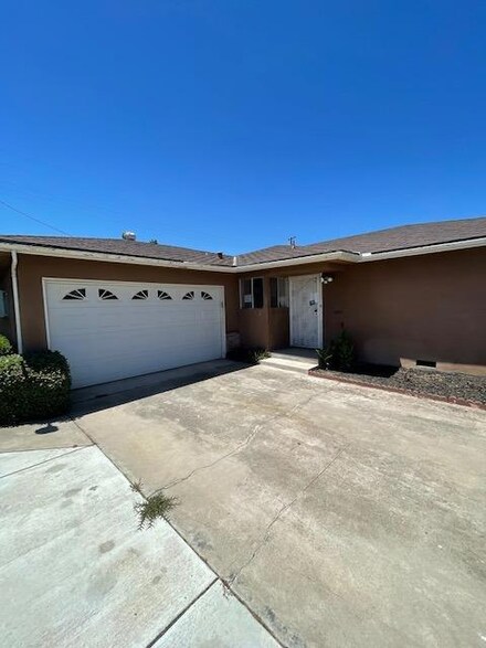4684 E Gettysburg Ave, Fresno, CA 93726